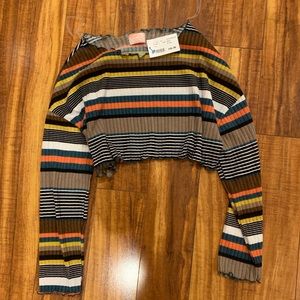 Cropped long sleeve shirt